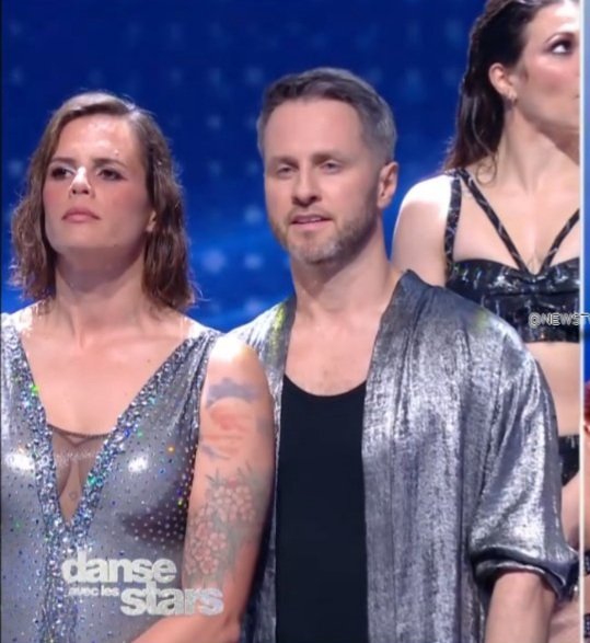 Ninadoney's tweet photo. Pas de face à face pour Laure.
Elle s'accroche à #DALS comme une moule à son rocher.

 #dals https://t.co/sC8MCGlt7H