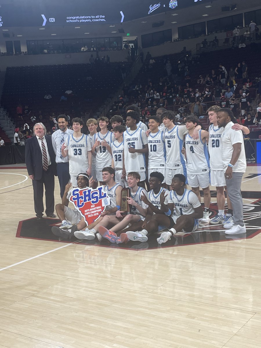 phughesss12's tweet photo. After a clutch three from @Dkdixonjr  - The Christ Church Cavaliers are 3a State Champions! Fighting off Fox Creeks active ball pressure all game proved a challenge, but it was the steady play from @jperry_22 @313_LilAnt @dkdixonjr and @ReidHipp1 that proved a difference! https://t.co/GwO1eZ8ZO6