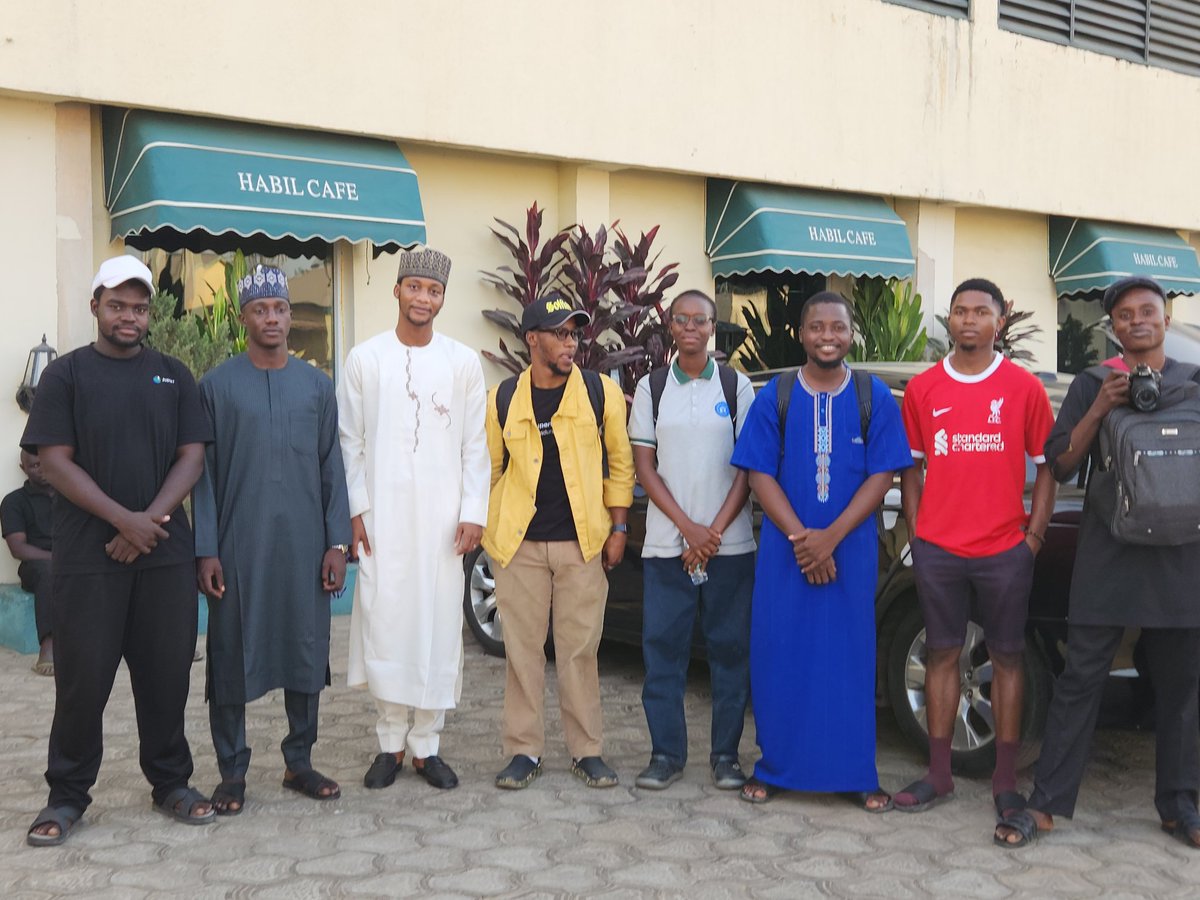 iamphave's tweet photo. The @SuperteamNG Co-working Friday in Kaduna was great.

We had 2-3 hours of working on personal stuff, after which we came together for a bonding session, my favourite part of the day.

This is what community should feel like. 😌🫶 https://t.co/aDB5hwmsiU