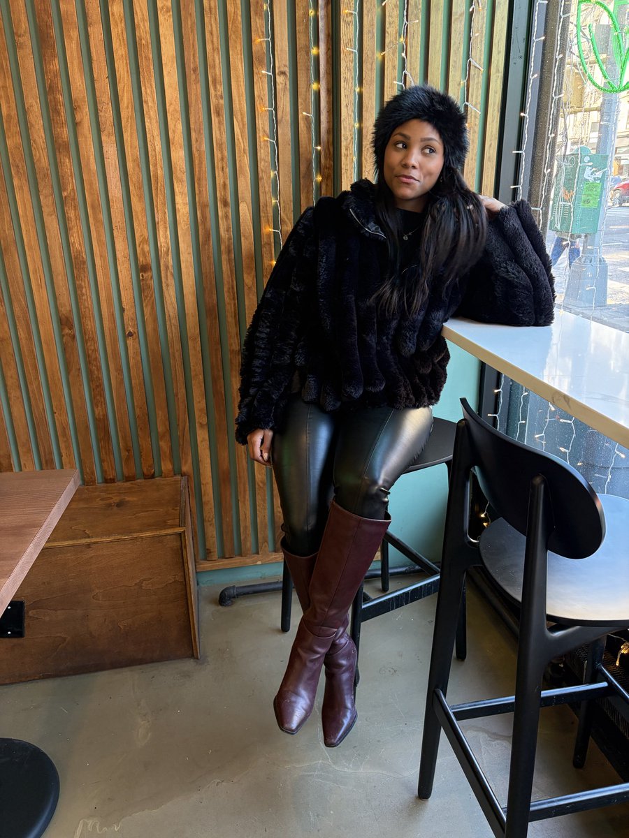 exhalemaya's tweet photo. Much needed weekend in NYC for Chapter 26🍸🥰 #March1st https://t.co/xt60xBbaoD