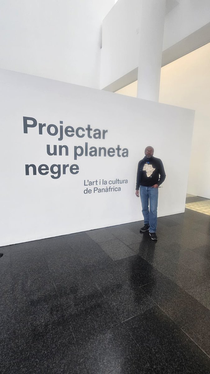 AmzatBoukari's tweet photo. Le panafricanisme est la meilleure réponse à la quasi-totalité des problèmes de l'Afrique et du monde tel qu'il s'est construit-détruit par la traite, l'esclavage, le racisme, le capitalisme et le colonialisme. Excellente exposition au Musée d'art contemporain de Barcelone. https://t.co/l6Az2CxZ6C