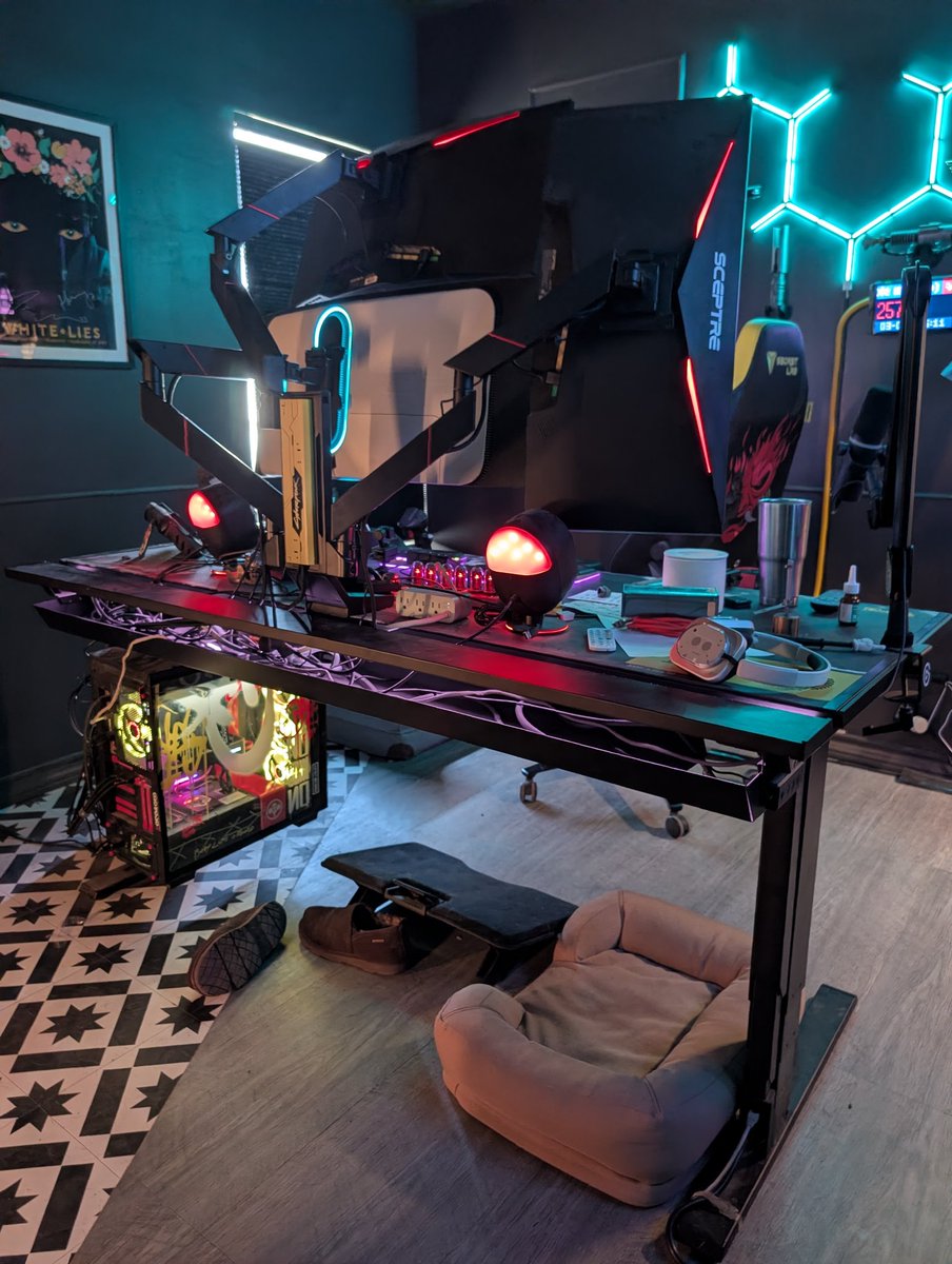 MR. BAD 14 tweet media