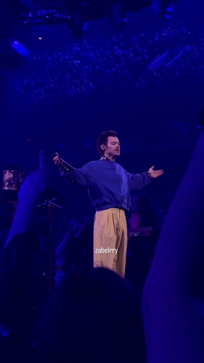 1D_Updates_BR's tweet image. Harry hoje (06/03/2026) no One Night Only do “Kiss All The Time. Disco, Occasionally.” no Co-op Live em Manchester, na Inglaterra.

#ONOManchester #OneNightOnlyManchester
#KATTDOManchester