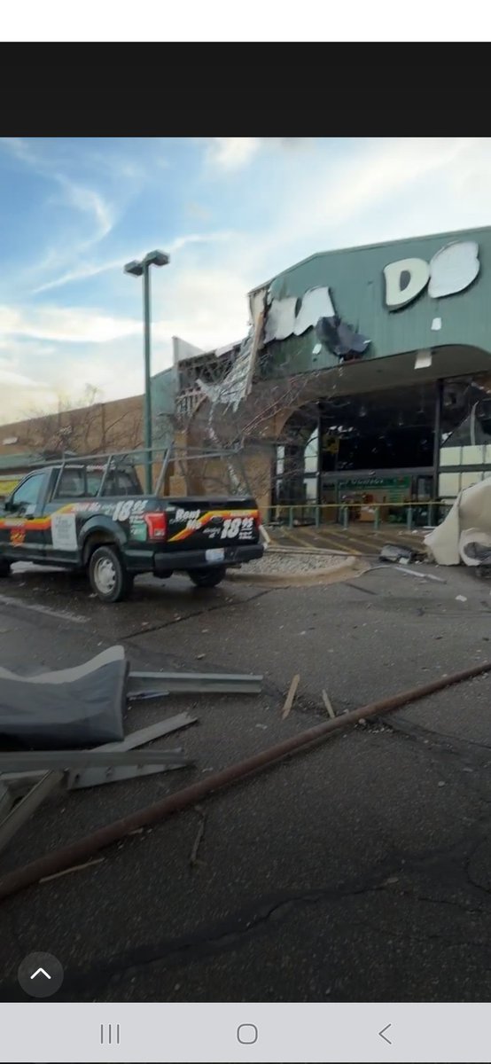 MgoKevin517's tweet image. @SportsAndChup  "Save big money at the Three Rivers Menards " 💔🌪