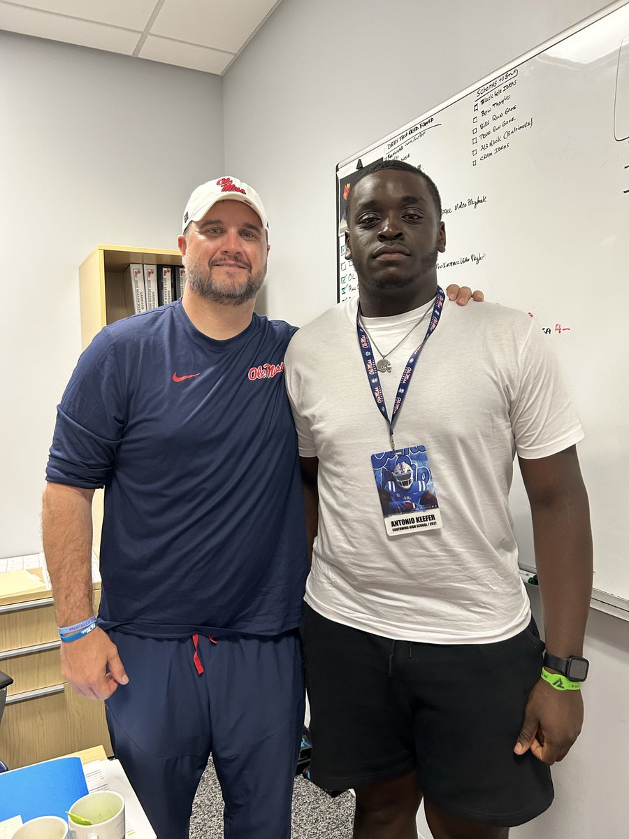 Antonio Keefer ✞ tweet media