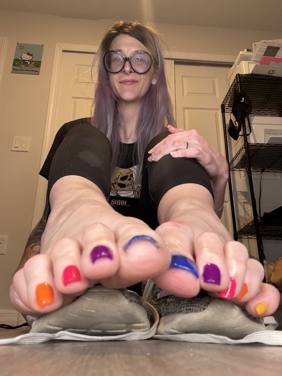 pprmnt_giantess's tweet photo. Good Morning🖤NEW VIDEO of my Size 16s being tickled from MY 50” long legs POV drops later tonight at 7pm EST. Subscribe to get the first peek & a discount!🖤
#ticklishfeet #ticklingfeet #foottickle #ticklish #tickling #FootFetish #Bigfeet #Longtoes #pov #longlegs #amazons #giantess
