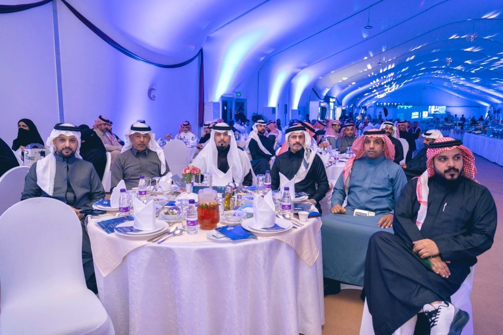 ميدان فروسية الجبيل tweet media