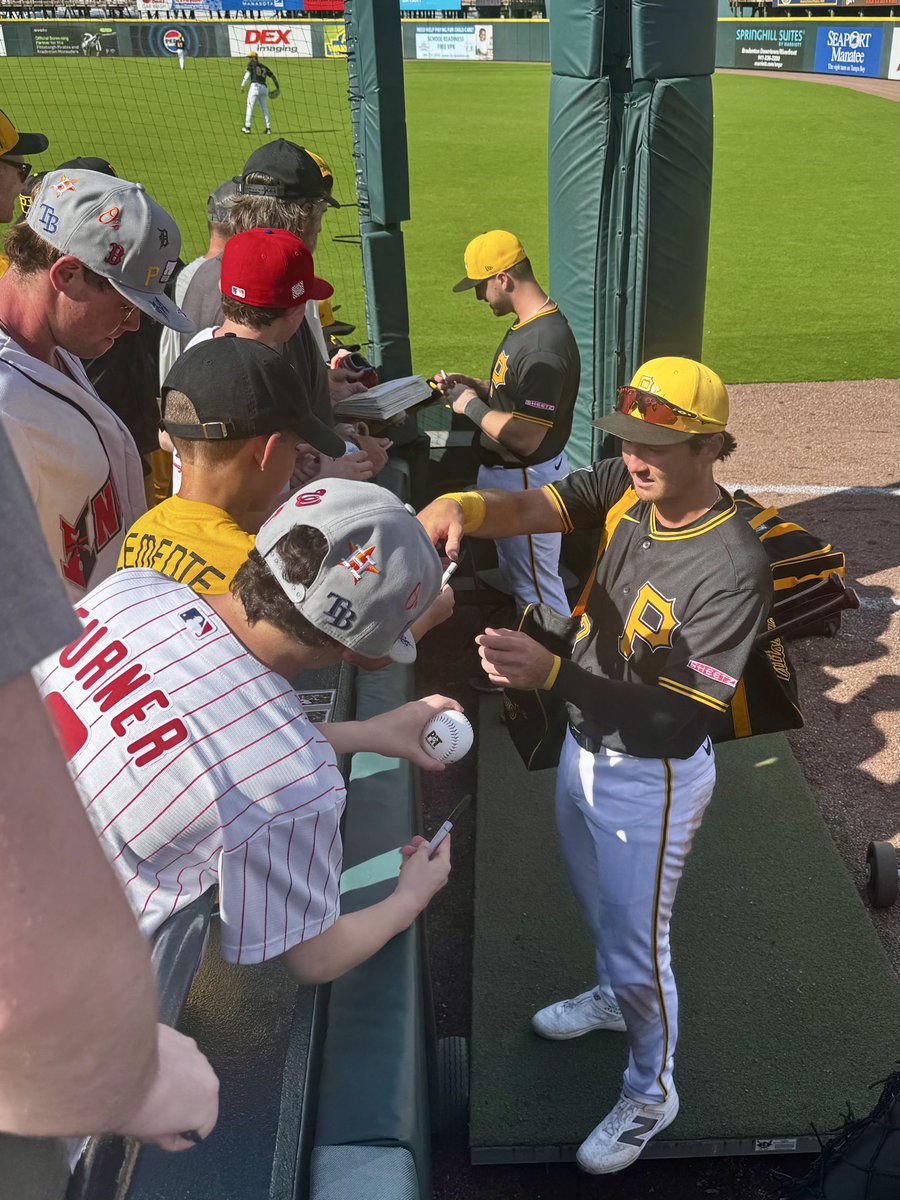 Scenes from Bradenton today, including the <a href="/NorthShoreNine/">𝐍𝐒𝟗</a> guys in action!