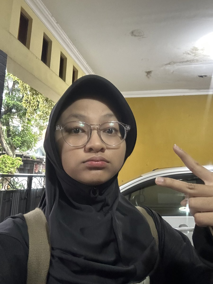 agungptr_'s tweet photo. @beruanglucuuu meanwhile https://t.co/UBu3F6me0t