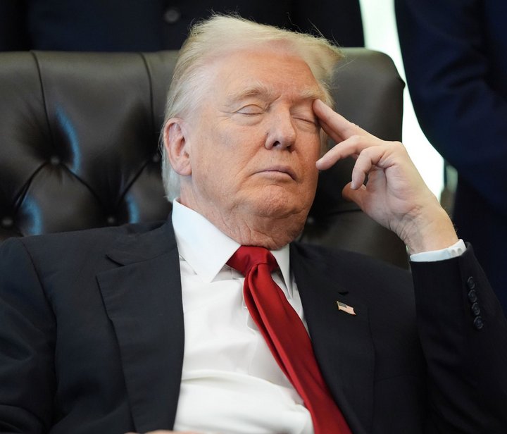 BClub74684's tweet photo. 79 years old and still the hardest working President in recent history, how much do you still trust this man?

A) 100%        
B) 50%            
C) 0%

Better answer this one correctly. https://t.co/lM3lbZ1Zvg