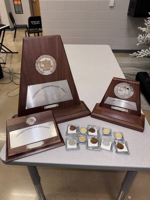 SAVeteransHS's tweet photo. 🎻✨ Patriot Pride!

VMHS Varsity Orchestra earned SWEEPSTAKES, and JV earned a Superior in Sight‑Reading at UIL!
Shout‑out to soloists Livia Wu and Carolina Jimenez for strong performances.

Bravo, Patriots! ❤️🤍💙

#PatriotNation #LevelUpLearning https://t.co/D6B9i0J5Cn