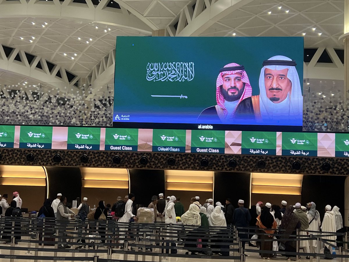 widGodSpeed's tweet photo. The Pakistan Embassy in Riyadh facilitated the evacuation of 91 Pakistani nationals. 🇵🇰

Our mission is to ensure the safety and well-being of our community in the Kingdom.
Special thanks to @SaudiAirlinesEn 
#Pakistan #Riyadh #CommunitySupport https://t.co/NkvMiYjVSM