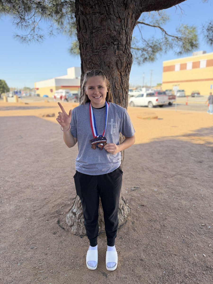 RHSRaiderPL's tweet photo. Unequipped Meet ✅
Brenli Bell 148s 3rd place 🥉 
Jaelyn Ortiz 97s 4th place 
Lillian McHam 97s 5th place 
Macey Jeffrey 132s 8th place 

Great lifting by these girls! 
Unequipped tomorrow morning. https://t.co/Zzh1PChZyT