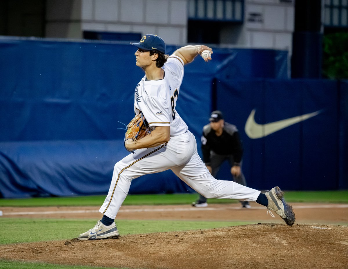 CalBaseball's tweet photo. Last 𝒅𝒆 𝒍𝒂 𝑫𝒂𝒚 of Non-Conference! 🐻

RHP Oliver de la Torre takes the ball to start our 4⃣
game series with San Diego.

#GoBears https://t.co/E5YuzU3y0N