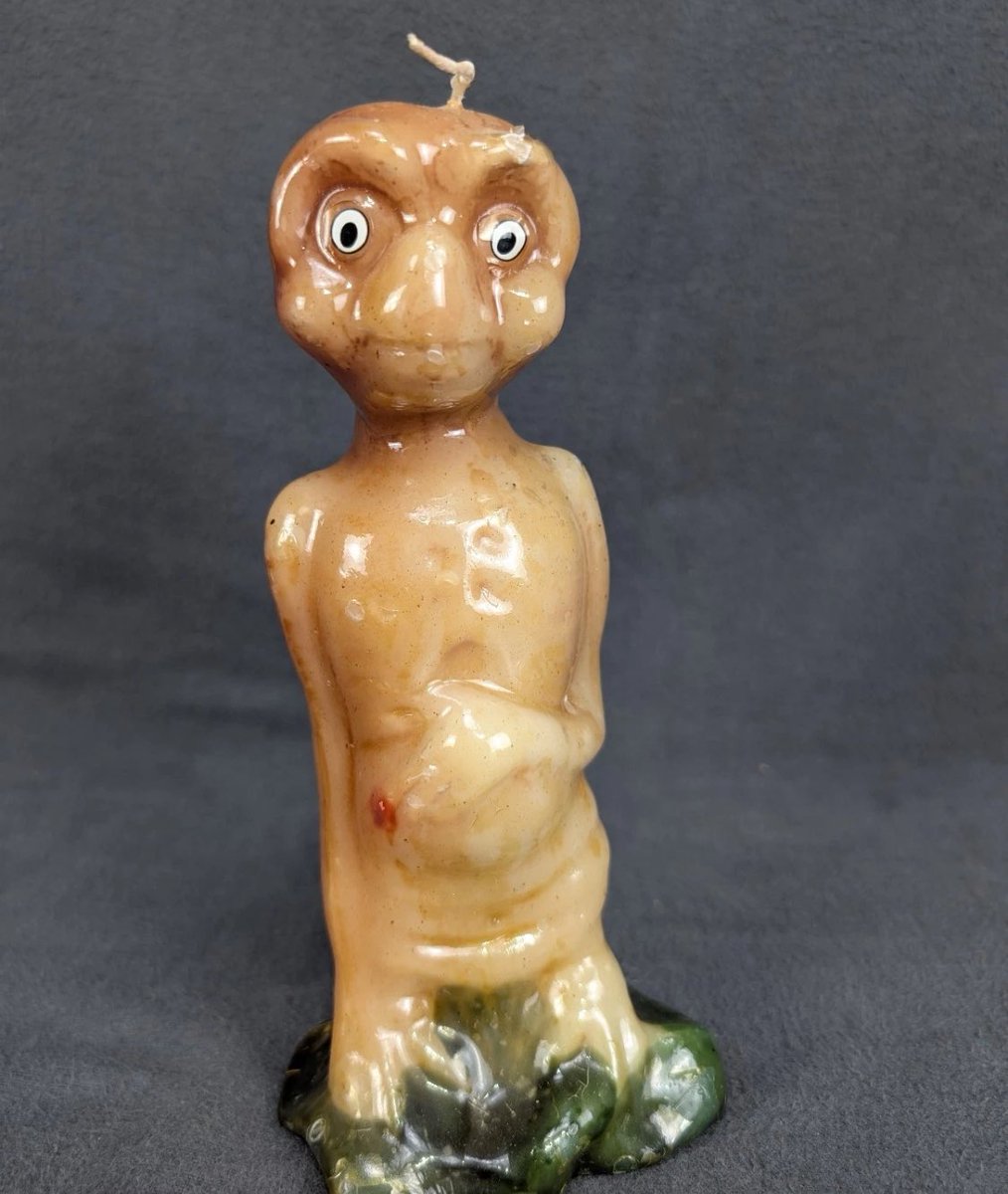 No Context E.T. tweet media