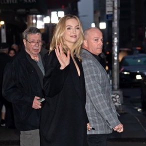 jodie comer going archery 🏹💷 tweet media