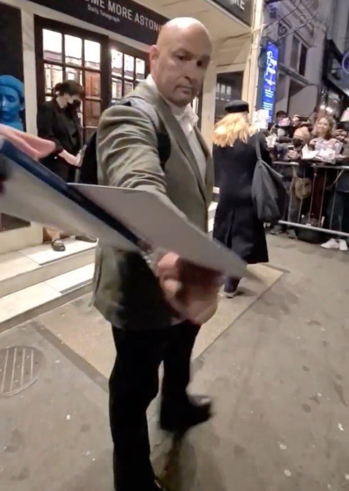 jodie comer going archery 🏹💷 tweet media