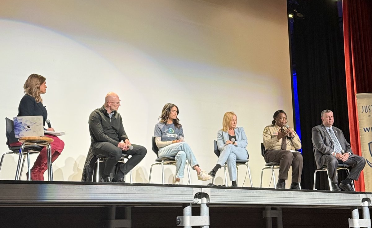 Karla Hult tweet media