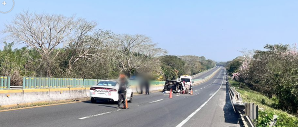 ELPINERO's tweet image. #ACCIDENTES⚠️|  Cierre parcial en carretera La #Tinaja–#Cosoleacaque por accidente vial

➡️ En #Veracruz se registra cierre parcial de circulación por accidente vial cerca del km 159+900 de la carretera Ent. La Tinaja–Cosoleacaque.

➡️ Autoridades piden a los conductores atender