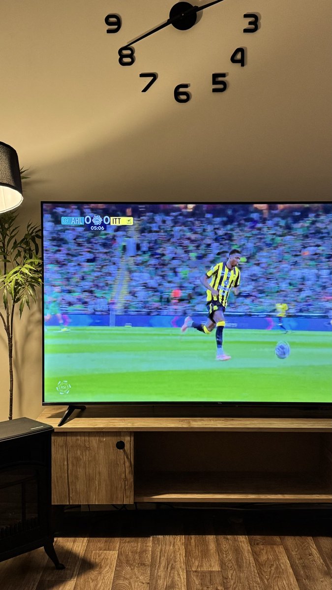 MR9lI's tweet photo. بسم الله توكلنا على الله 
اللهم وفق #الاتحاد 💛 https://t.co/KjmulabND4