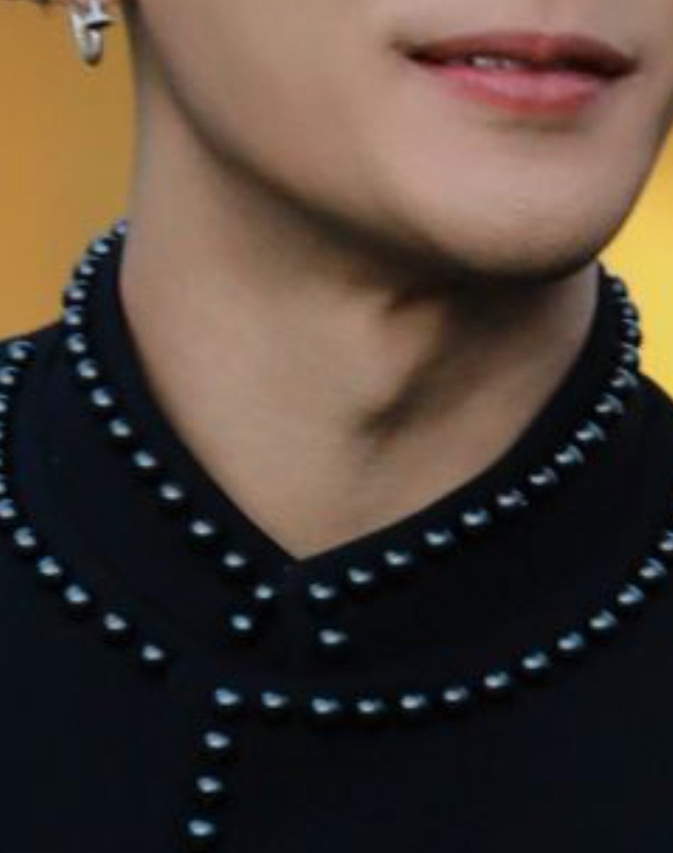 an appreciation post for jackson wang's adam's apple cuz im so insane about it and you should be too