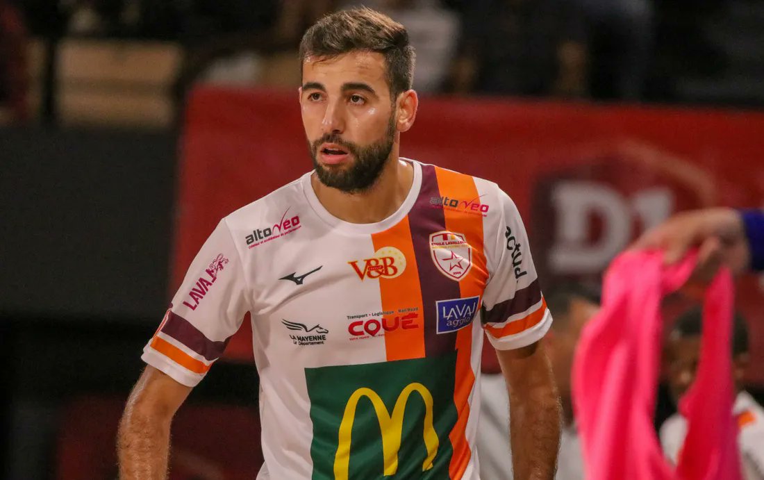 FutsalShowAfr's tweet photo. Ligue des Champions Futsal : le Marocain, Bakkali envoie l'Étoile au Final Four

 Article complet disponible sur FUTSAL SHOW AFRICA 👇 
https://t.co/4TmgzA8ru1

#futsal #Africa https://t.co/bxXGgva06u