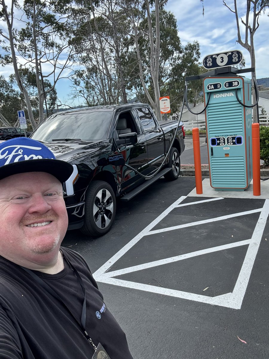 Christopher Bowe tweet media