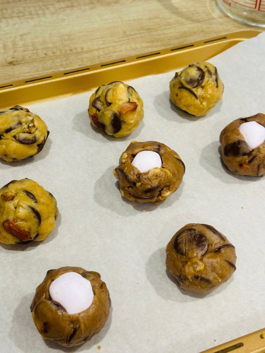 I'm bored, so I think I'll make some desserts. #dessert