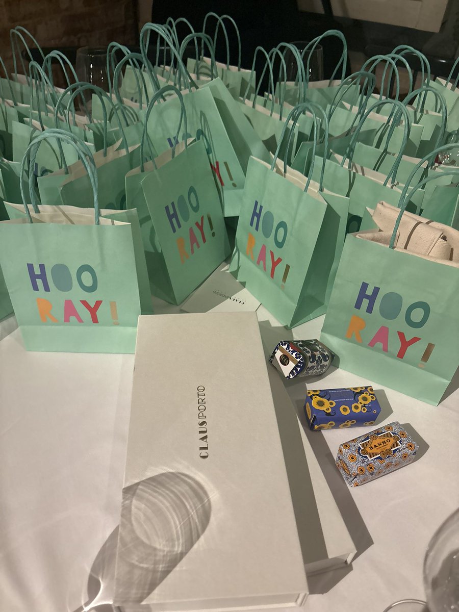 w-source tweet media