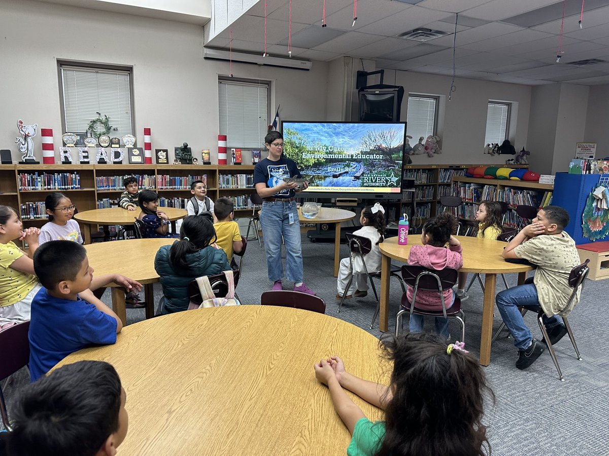 Ms. 🐝 tweet media