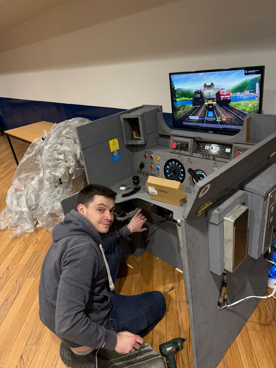 Class 507 Preservation tweet media