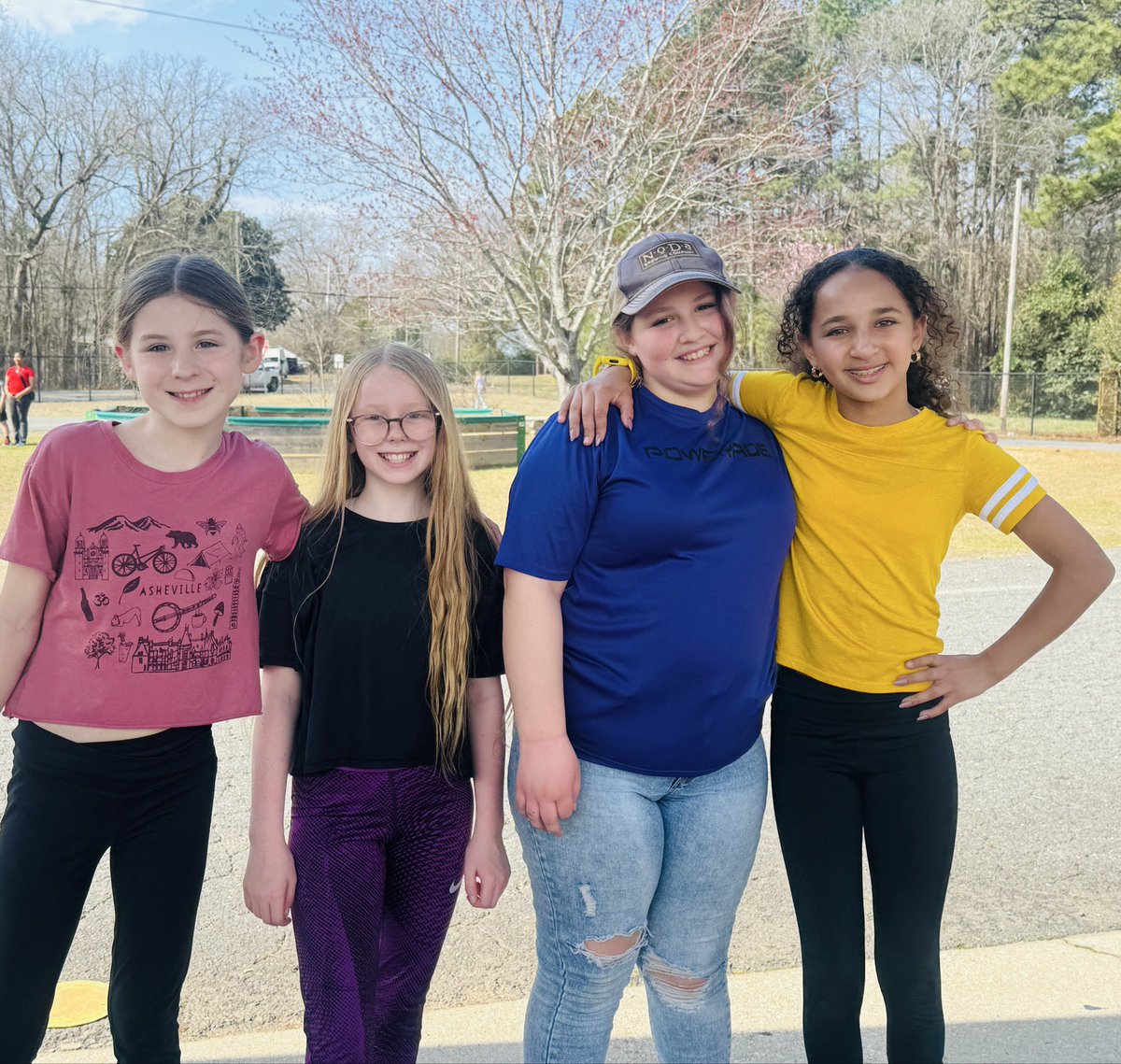 MWSmith5of6's tweet photo. It is a great day to be an @STEAMatOakdale Dragon!  #FridayVibes https://t.co/DX9OAkPS96