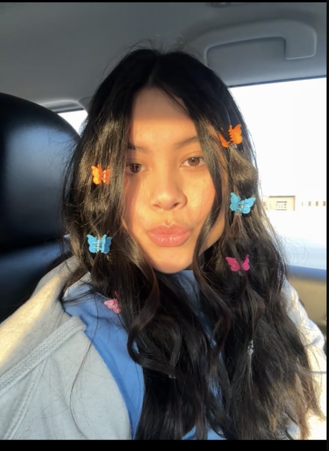 Unigo Scholarships tweet media