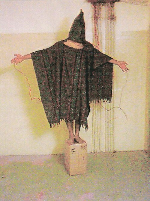 Sarah_Othmann's tweet photo. عقيدة وتصرفات الجيش الأمريكي

ايه يا جماعة ده ماعداش كتير حتى وسجن ابو غريب يشهد https://t.co/GVEFsvWUAo