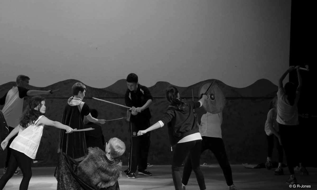 Shakespeare in a Suitcase📚 🎭 tweet media