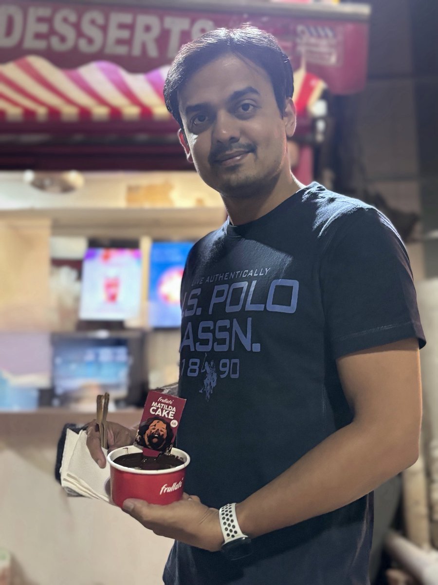SaratVoleti's tweet photo. Late night Dessert #hyderabad #dlf #frullato https://t.co/JfoUad5fQv
