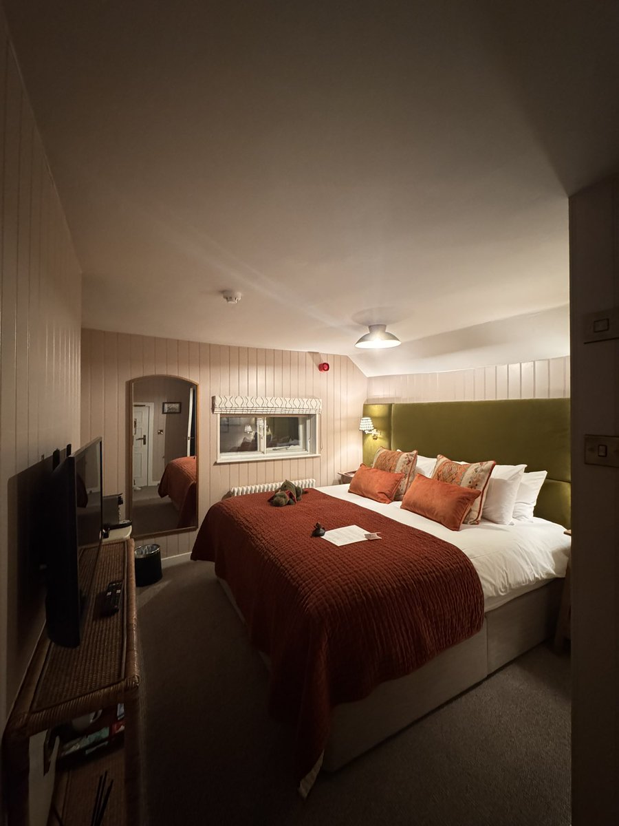 Paul 🏳️‍🌈🚂🏛️🌳📚📸 tweet media