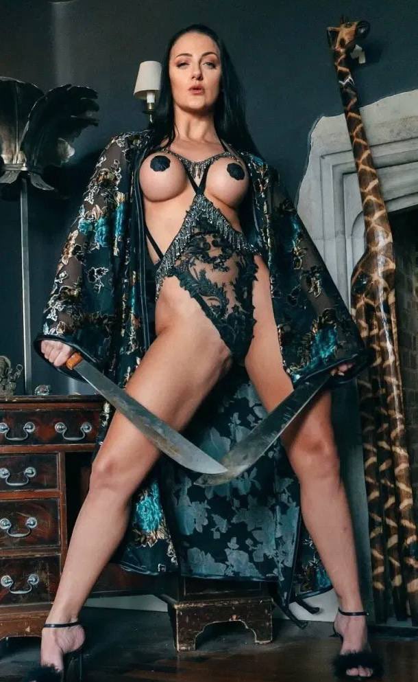 Be a good boy or il chop it off 

giantess ★ femdom ★ buyingcontent ★ sellingcontent ★ nylons ★ gfe ★ meet ★ lingerie ★ findom ★ heels ★ joi ★ fetish ★ kink ★ domme ★ footworship ★ leicester ★ feetfinder