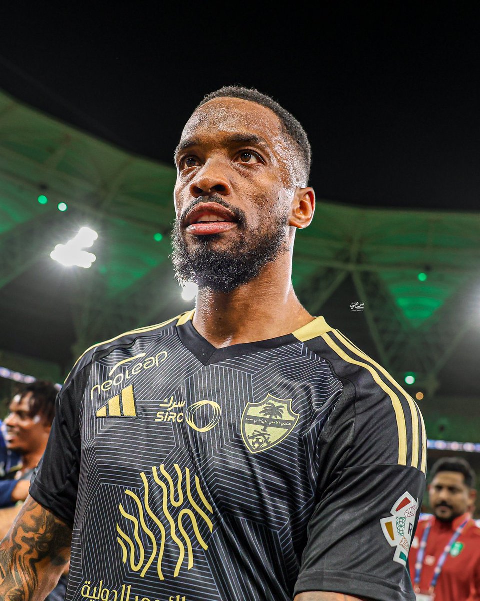 عمرو tweet media