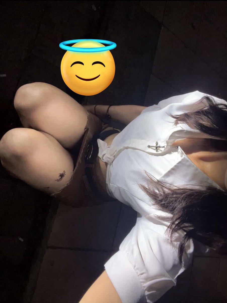 marchaeng's tweet photo. wow ternyata demen foto half body doang https://t.co/KwX4IidJQq