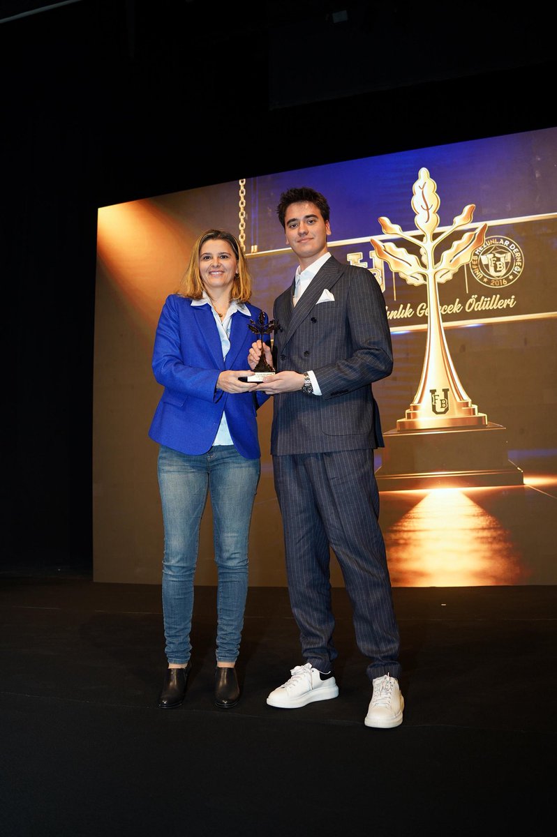 #AydınlıkGelecekÖdülleri2025 “Yılın Olimpik Sporucusu Ödülü”nün sahibi Kuzey Tunçelli!