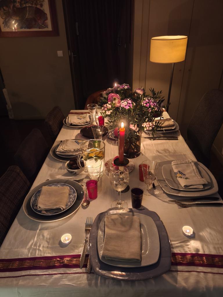 🍽️ Chez <a href="/brindacier_lili/">Lili Brindacier</a> avec <a href="/LouizartL/">LouizArt Lou</a> et <a href="/PrincessErikaPr/">Princess Erika</a> pour le dîner de l'année 😊