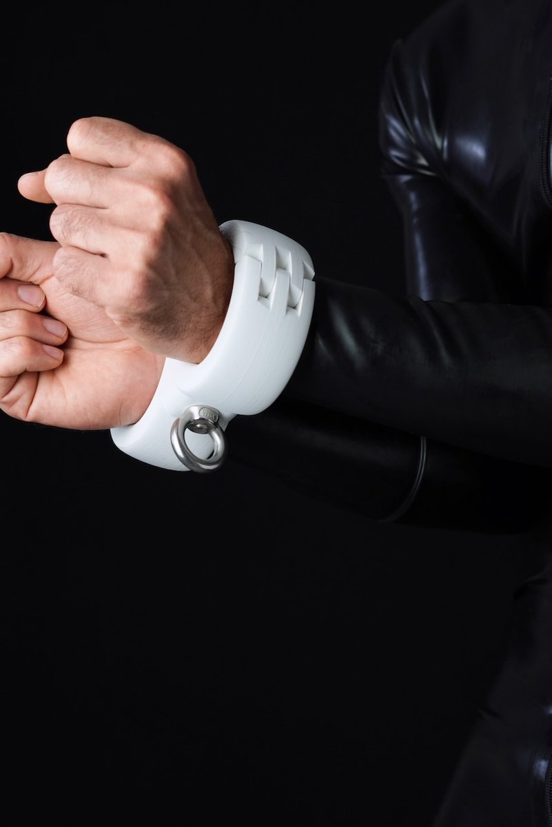 kinkystuffmade tweet media