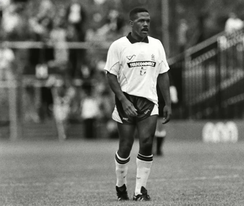 thesoccerdemic's tweet photo. #OnThisDay in 1960 Francis🕊Joseph was born✨️
⚽️On his pro-debut he became #WimbledonFC's 1️⃣st Black player in their #EFL era &amp; duly scored✨️
🌎He scored 4️⃣0️⃣ goals in 1️⃣1️⃣0️⃣ games for #BrentfordFC &amp; was the elder brother of Roger Joseph✨️🇩🇲 #FulhamFC #AFCW
#BeesTogether https://t.co/eya9RUMuHF