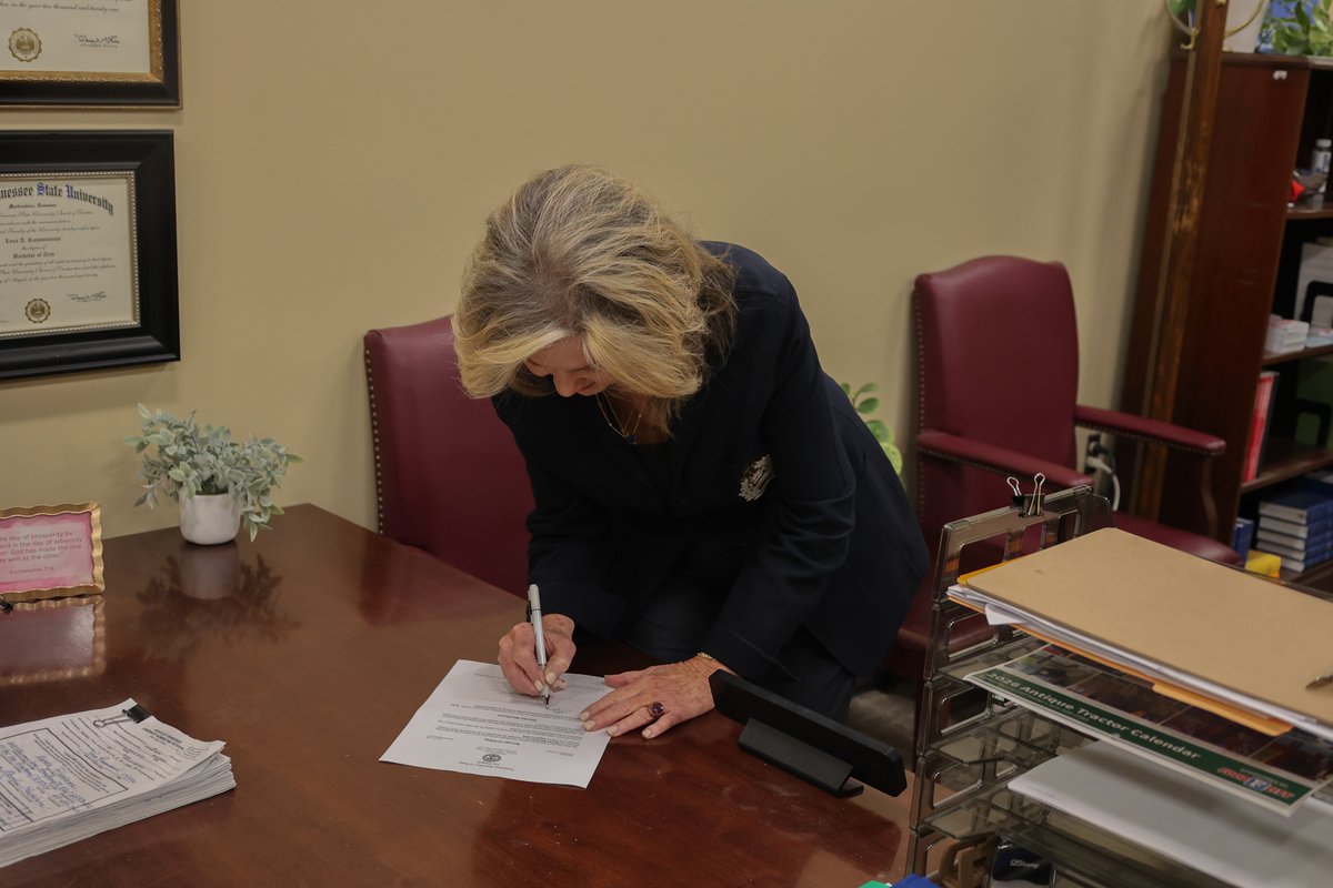 Marsha Blackburn tweet media