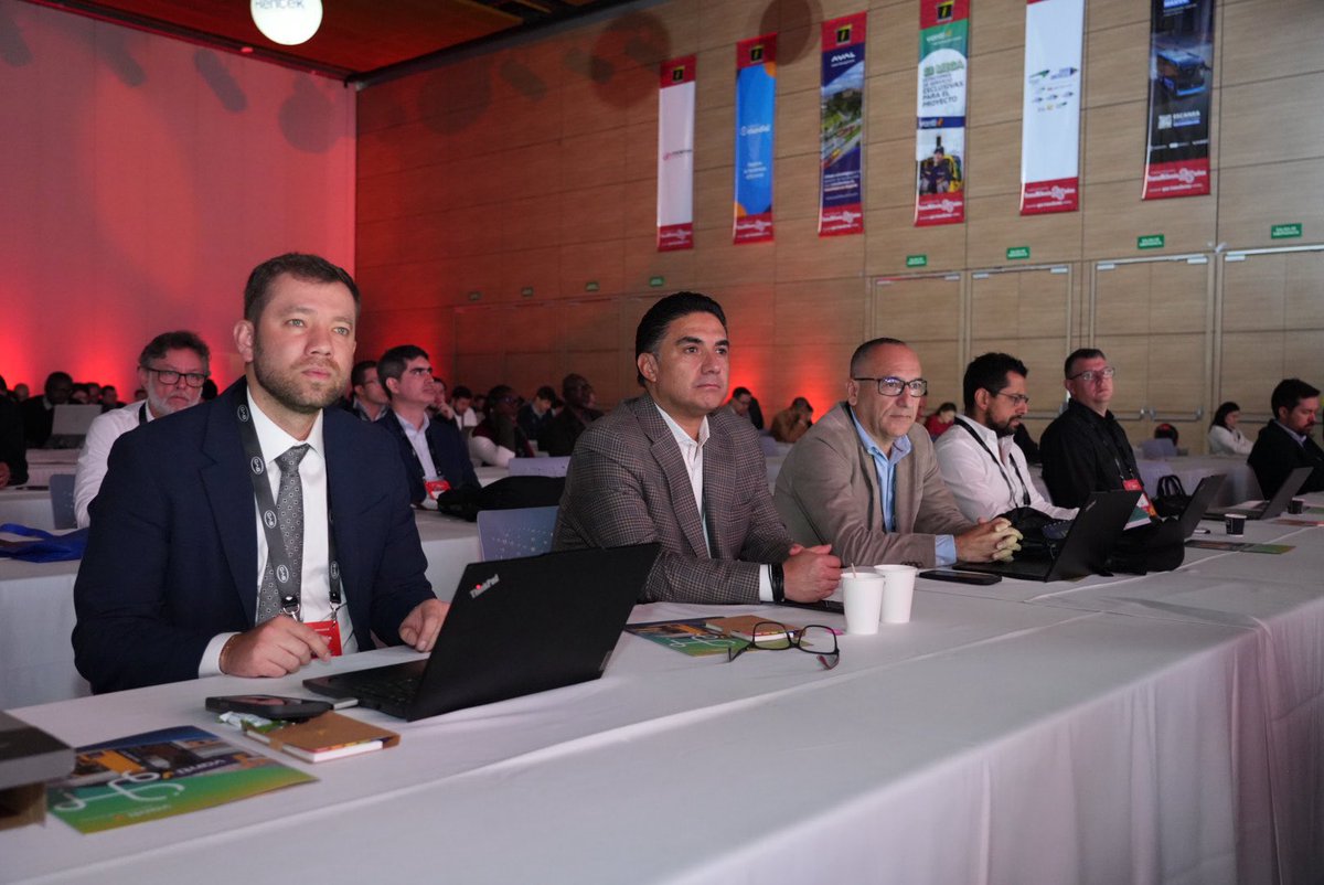 Findeter Colombia tweet media
