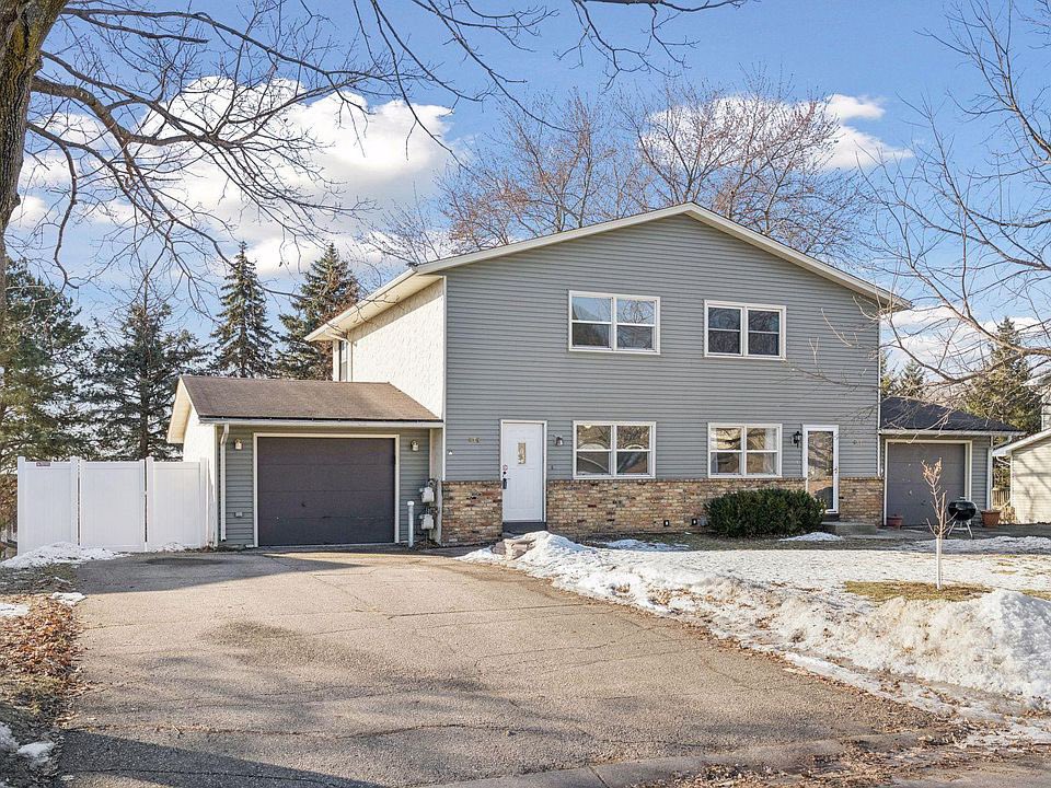 NeuStreams's tweet photo. 🏡 Starter Home in Saint Michael, MN! 🏡 Get ready to fall in love with this charming home. https://t.co/YOyDwHIW0B #MapleGroveMN #RogersMN #MonticelloMN #MinnesotaHomes #MNHomesForSale #TwinCitiesRealtors #NorthwestMetro #FirstTimeBuyer #MNRealEstate #SaintMichaelRealEstate https://t.co/BQ6uLSKieH