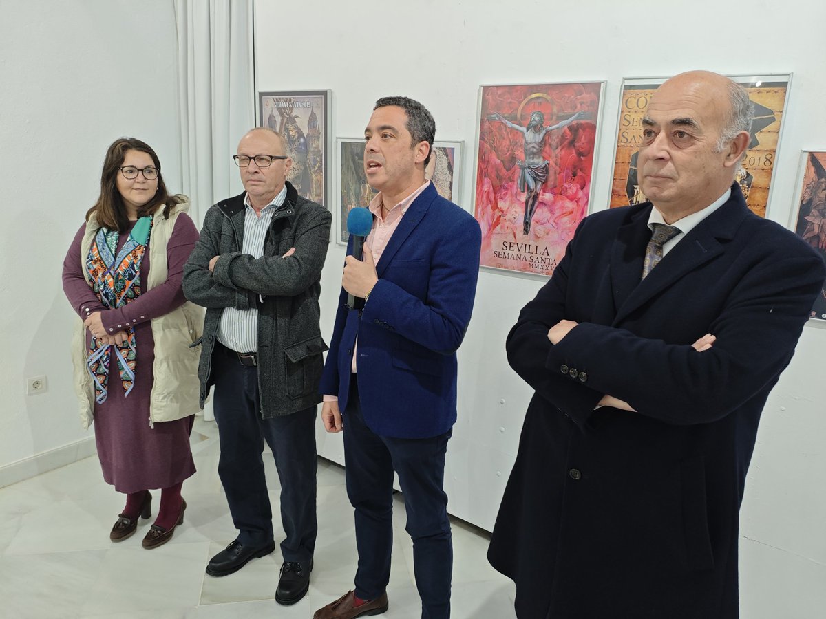 Está tarde inauguración de carteles de S Santa de toda la geografía nacional y más. Recopilación de Manuel hidalgo q permanecerá en el museo hasta el 5 de abril. <a href="/turismocarmona/">Turismo Carmona</a> <a href="/CarmonaAyto/">Ayuntamiento Carmona</a> <a href="/semanasantasev/">Semana Santa Sevilla</a> <a href="/columnacarmona/">Hdad. de la Columna</a>