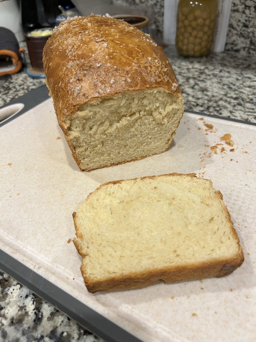 donaldsangel's tweet photo. This new bread recipe turned out delicious!😋 #breadbaking https://t.co/llHEKKQReL