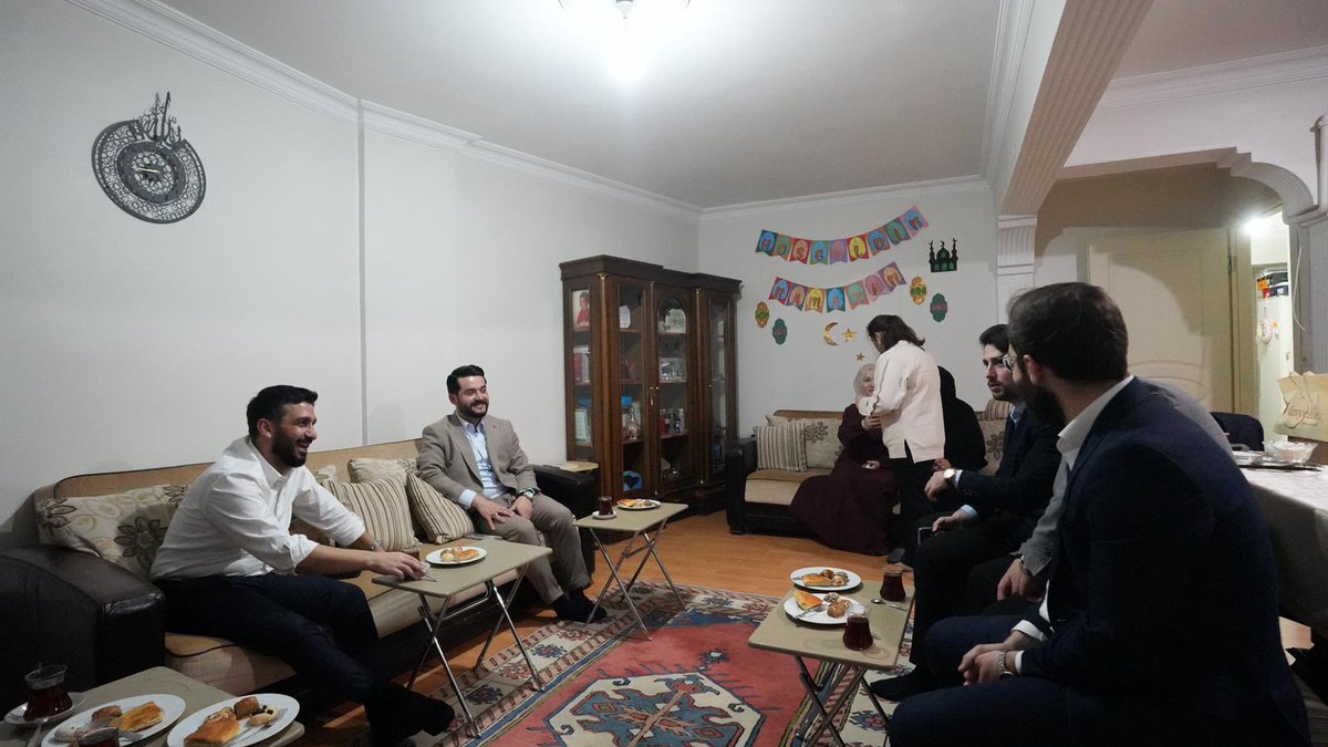 📍Tekirdağ

Önceki dönem Tekirdağ Kadın ve Aile Koordinatörümüz Gülhan Aydın’ın evine misafir olduk. 🌙

6 yıllık görevi boyunca eğitime kattığı değer ve tüm emekleri için teşekkür ediyorum.